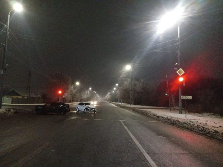    В Оренбурге в ДТП на Донгузской пострадал 50-летний водитель «Лады Гранты» Кристина Просвиркина