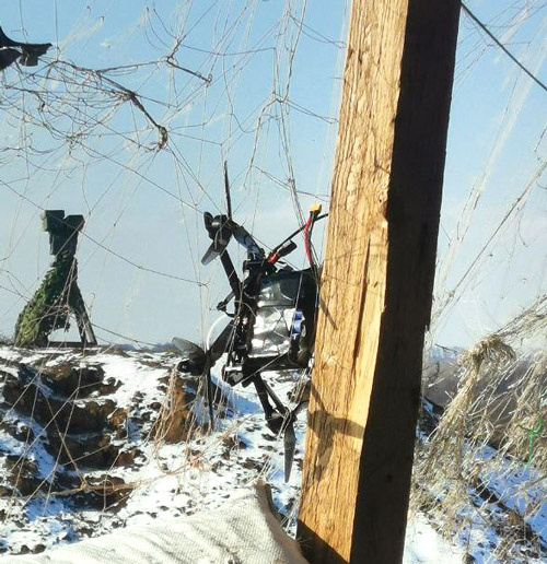 Сетью обмотали позицию. Сеть поймала FPV-дрон противника 👍👍👍 (фото из открытых источников)