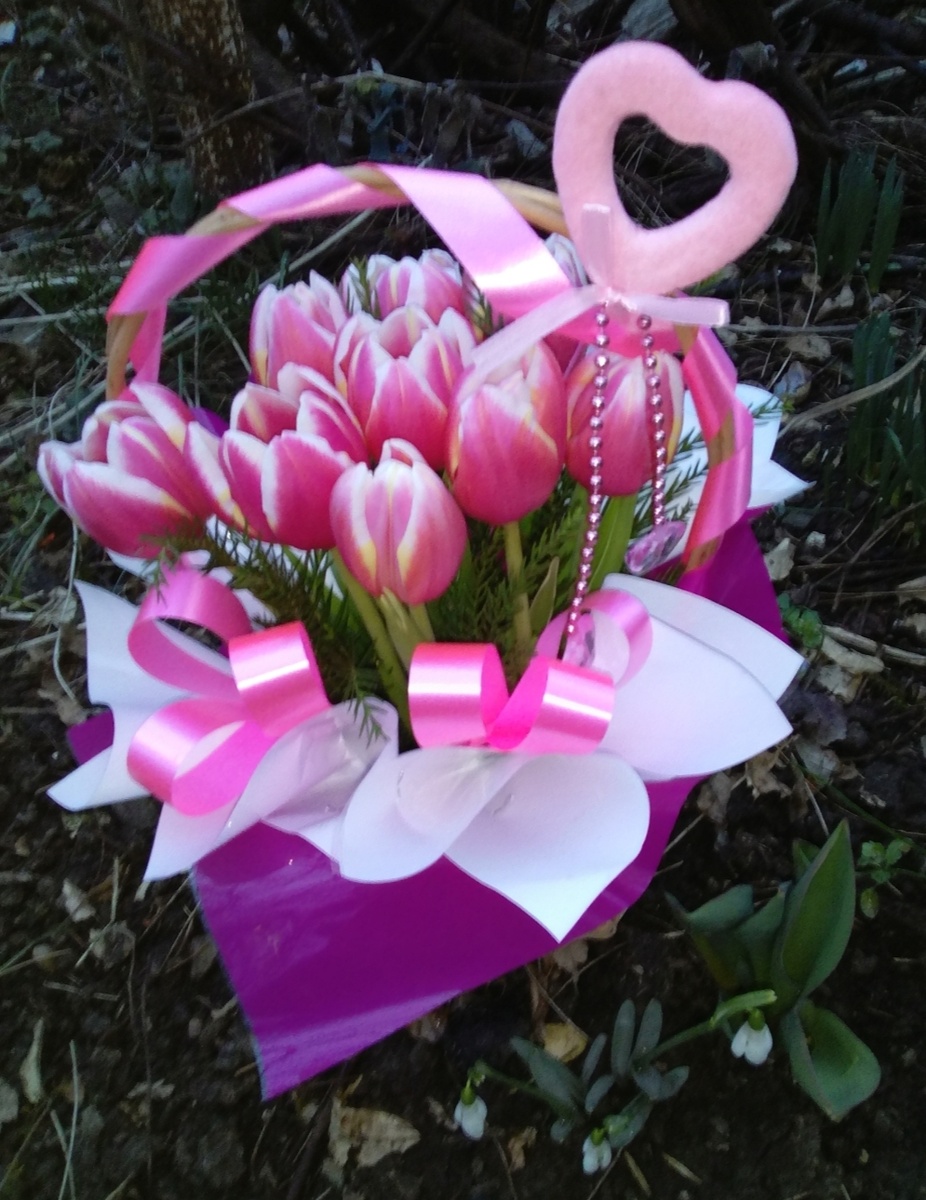 Цветы тоже помогают почувствовать счастье.