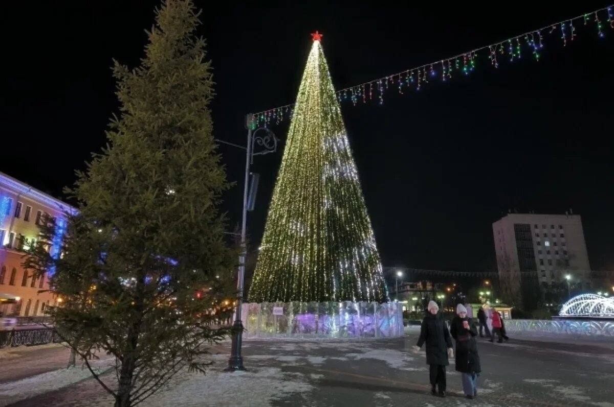    Бой курантов и шоу: