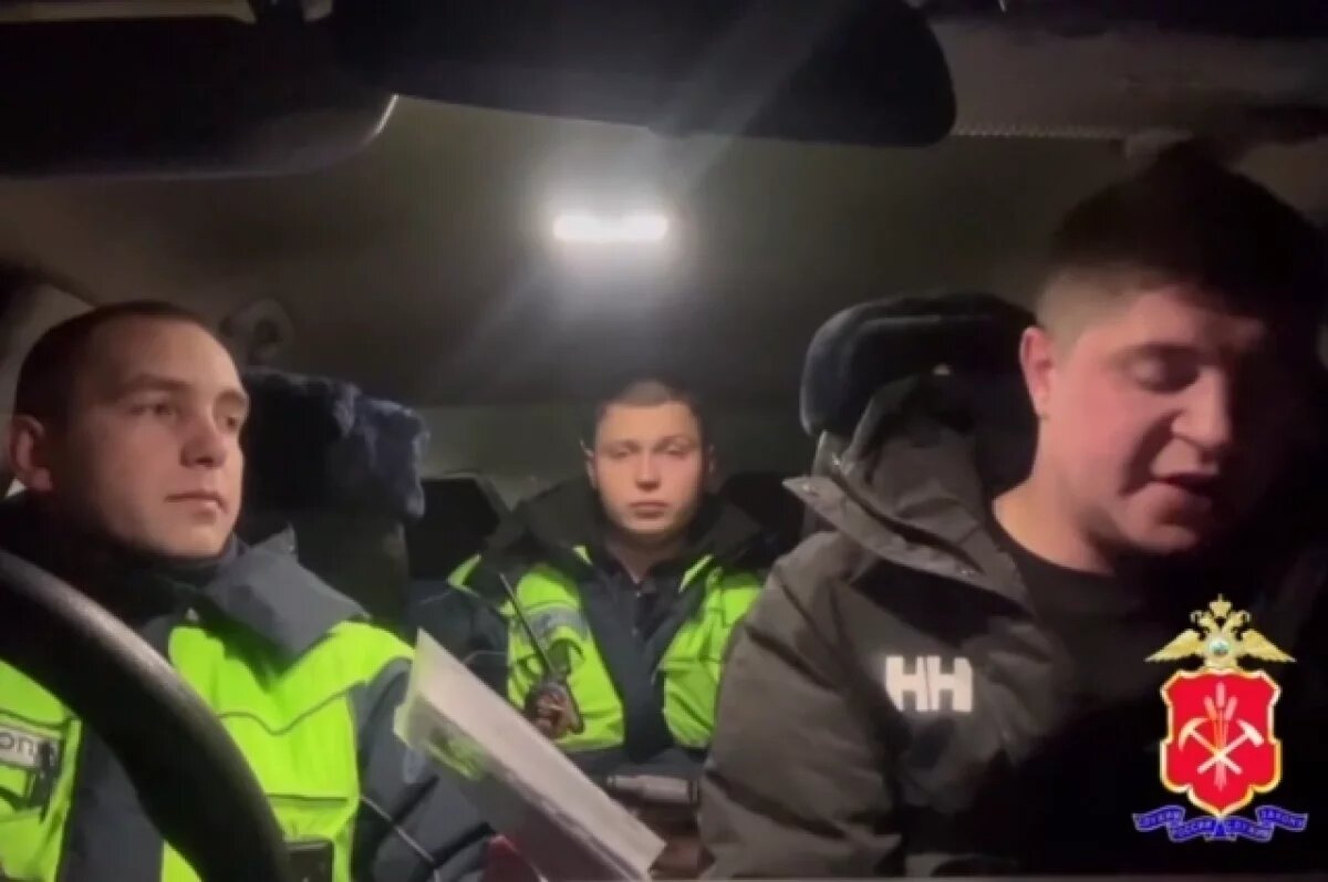    Пьяный водитель в Кемерове, пытавшийся разбить себе нос, оплатит 12 штрафов