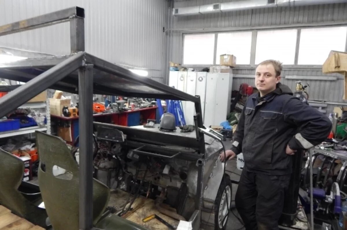    Николай Трошин рассказывает, что машина для участников спецоперации «родилась из ничего».