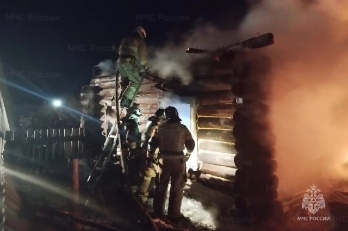    15 пожаров потушили за сутки на Среднем Урале