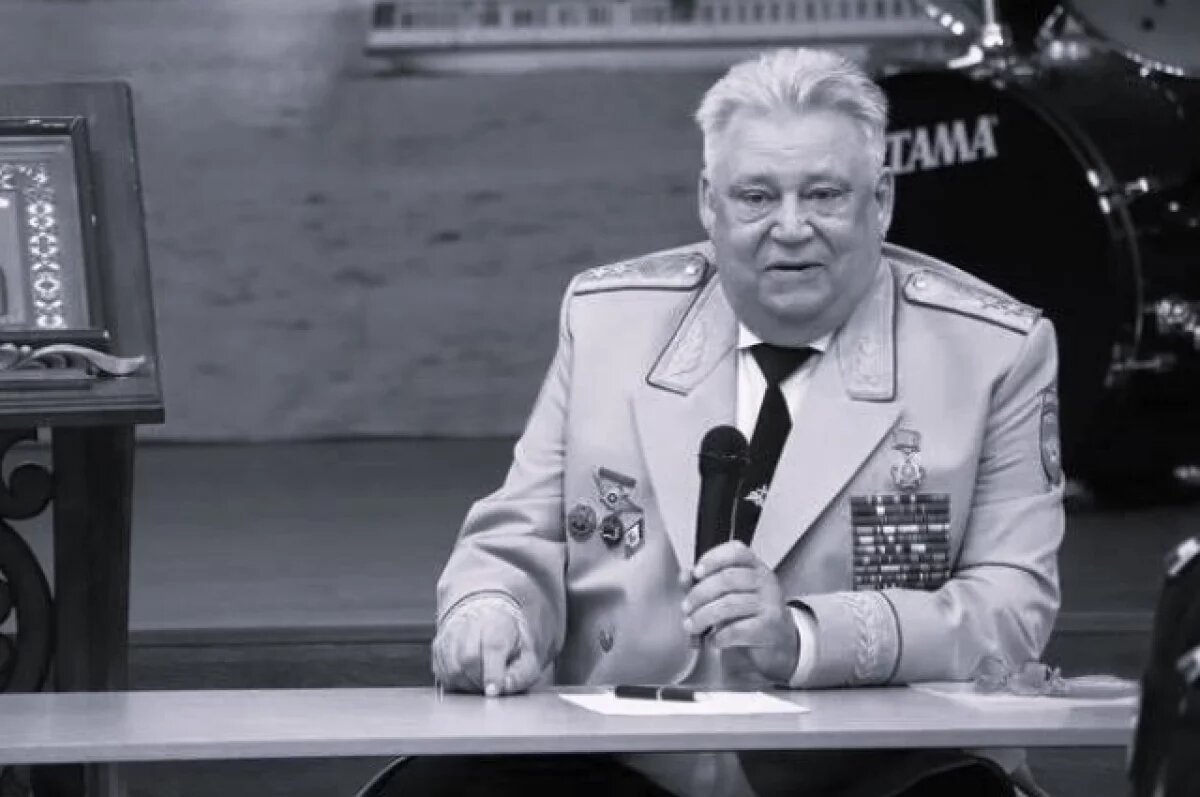    Бывший руководитель ГУ МВД России по региону скончался в Нижнем Новгороде