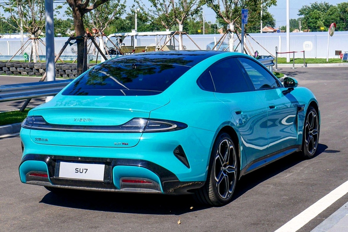 Xiaomi SU7 Max – вид сзади