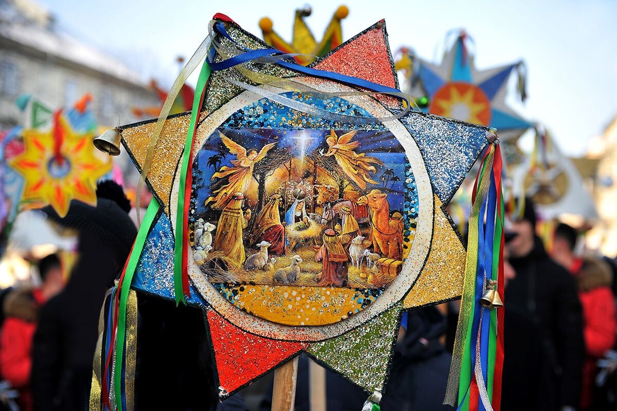 Восьмиконечная Вифлеемская звезда — символ Рождества и Святок. Источник: Shutterstock📷
