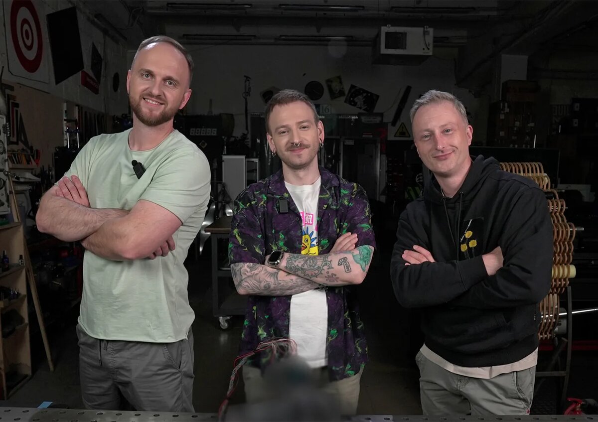 На студии Крастера. Листайте дальше –>