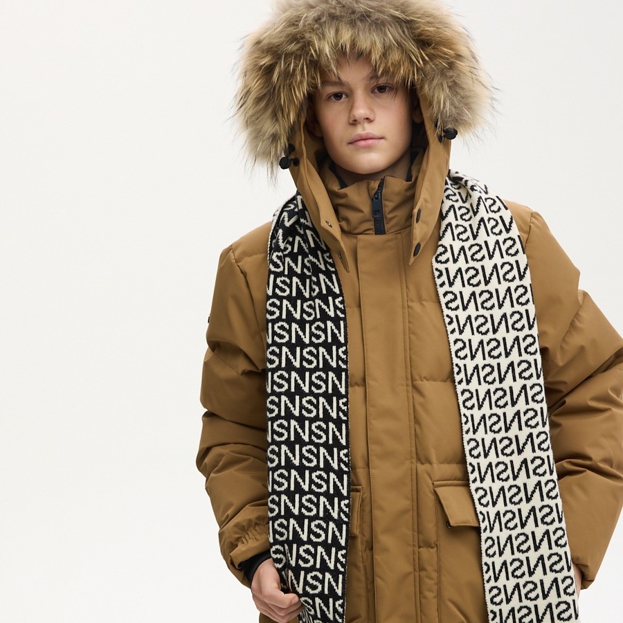 Зимняя куртка для мальчика-подростка