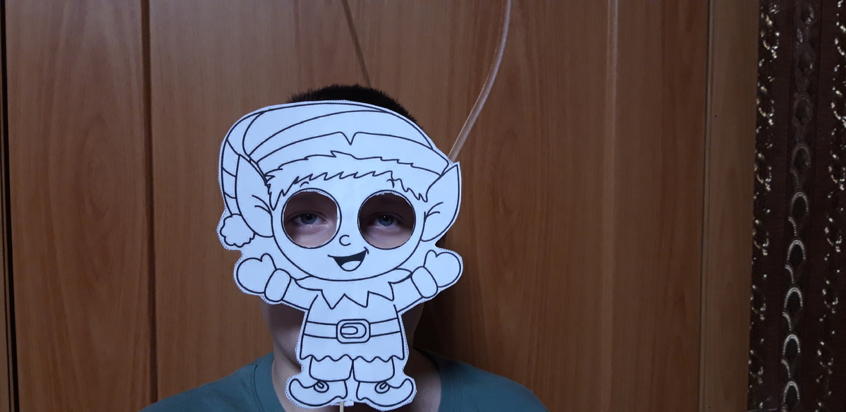 Фото автора В маске гнома семиклассник