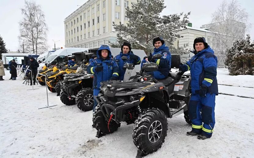   Новые лодки и спецавтомобили передали спасателям Удмуртии