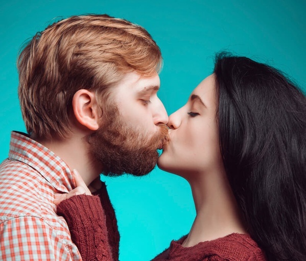 Какие болезни передаются через поцелуи