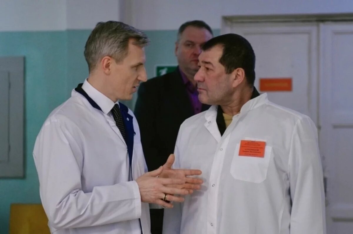    Василий Анохин приехал в военный госпиталь в Смоленске