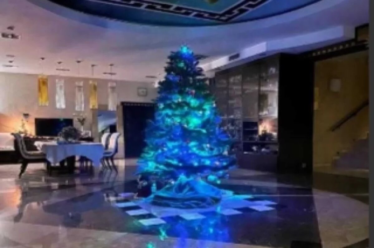    Олигархи Рублёвки заявили, что у них украсить ёлку стоит 300 тысяч