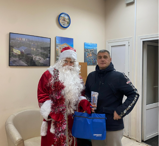 Подарок Артёму - энциклопедия, от депутата Яицкой Л.А.