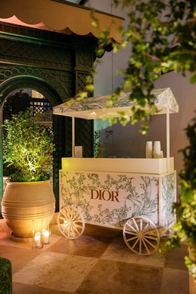 кейтеринг Dior