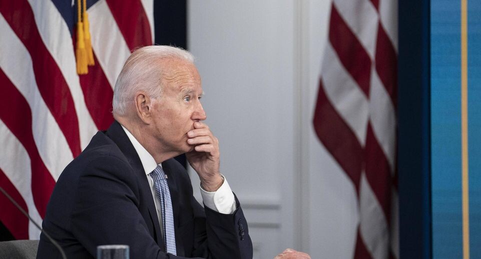    Pool via CNP /MediaPunch via www / Global Look Press