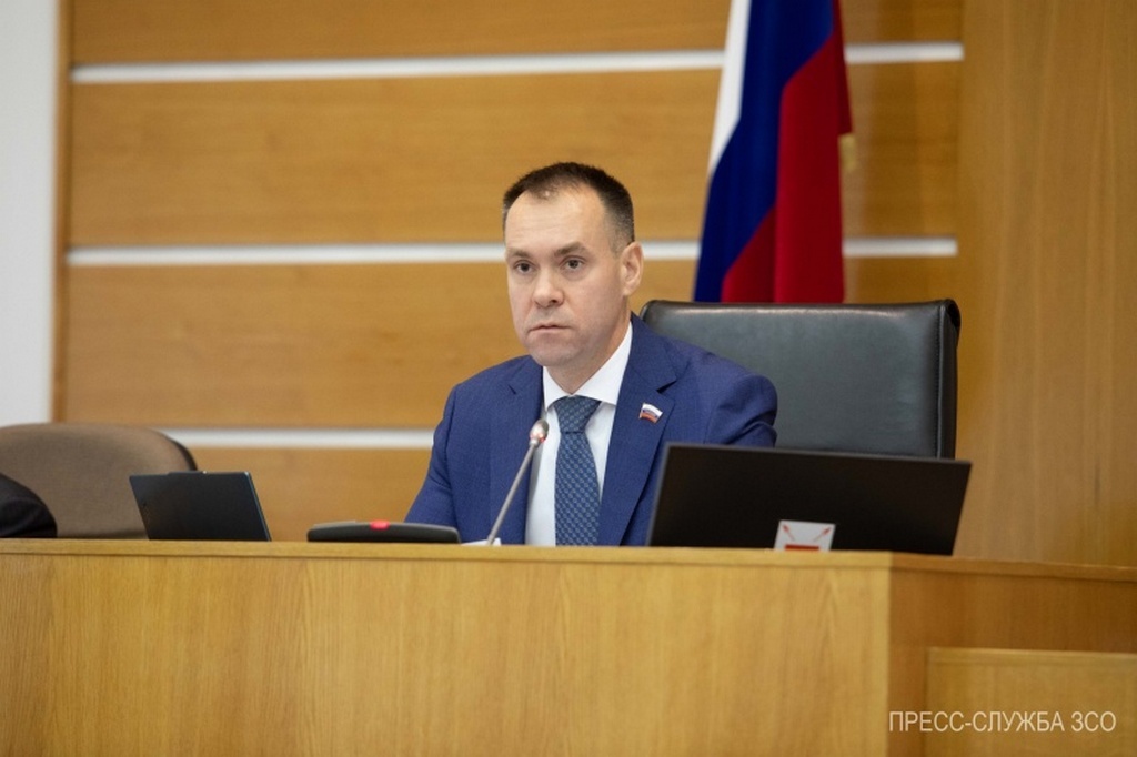    Об этом рассказал председатель Заксобрания Сергей Жестянников. По программе выполнен 741 пункт. За два года запустят еще 515 проектов.