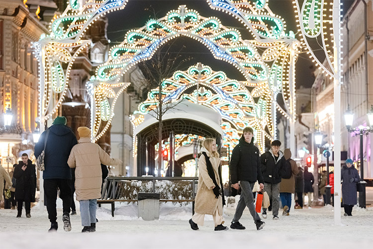    Властям регионов дали право вводить туристический налог. Он начисляется на всю сумму услуг по временному размещению в отеле или гостинице. Его ставка составляет 1% от цены проживания в 2025 году, но не менее 100 рублей в сутки.   
Фото: «БИЗНЕС Online»