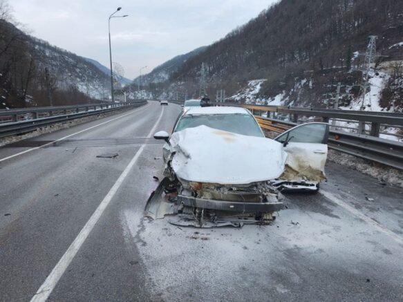    Одна из пострадавших в аварии машин / Госавтоинспекция Кубани