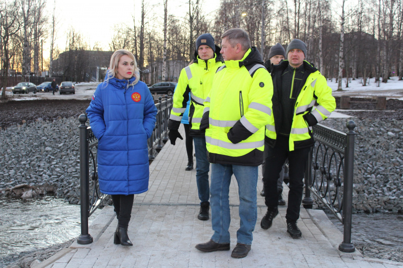    Новый мост открыли на набережной в Петрозаводскесоцсеть Инны Колыхматовой