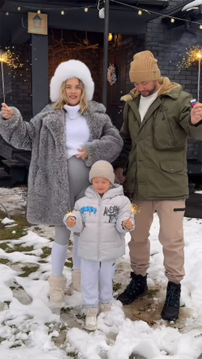 Беременная Кристина Черкасова с мужем Андреем и сыном Святославом. Фото: соцсети Кристины Черкасовой