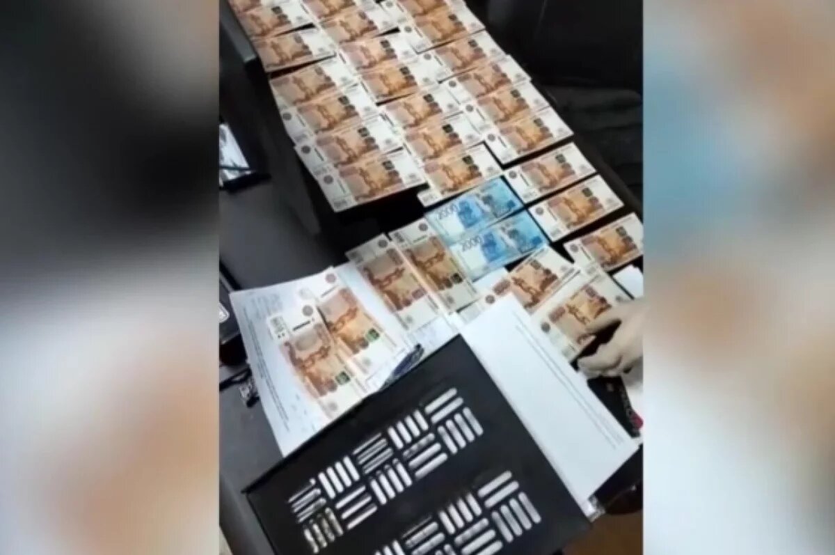    В Ярославле мошенник обманул пенсионерку на 179 тысяч рублей