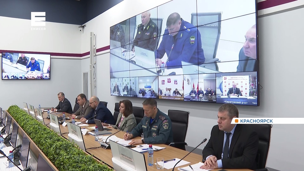     Михаил Котюков провёл общекраевой штаб по готовности к новогодним каникулам