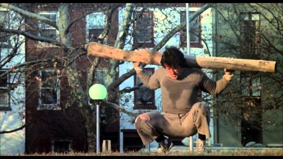 Рокки Бальбоа на пути  к славе. Кадр из фильма "Рокки".