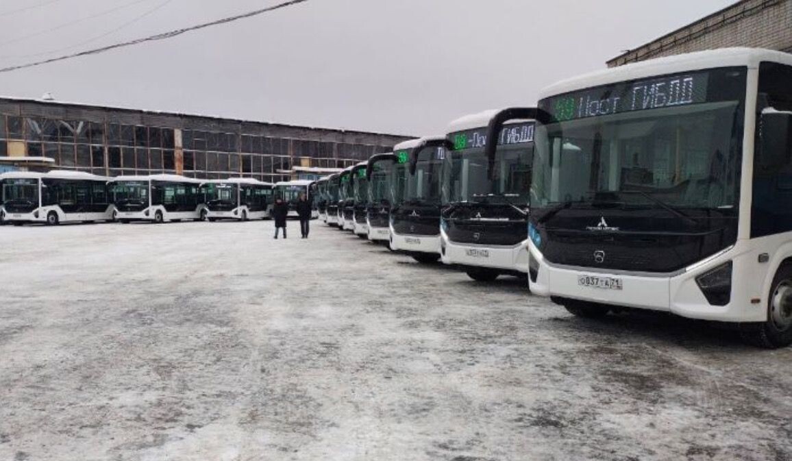     Автобусы. Источник: samadm.ru Автор фото: Андрей Горгуленко