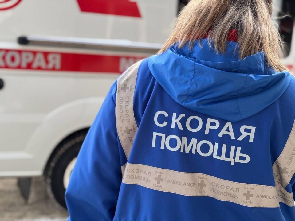    Работники скорой помощи . Источник: Виктор Томенко