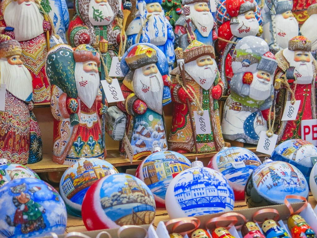 Новогодние игрушки. Рождественская ярмарка на Манежной площади.