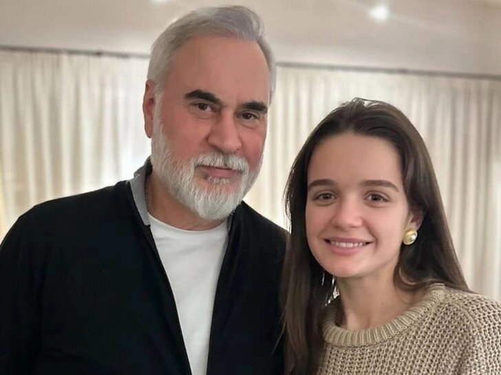 Так сейчас выглядит артист