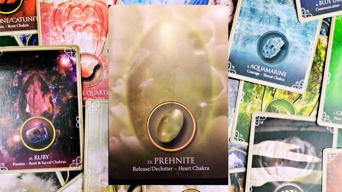 Пренит. Photo «Eternal Crystals Oracle» Jade-Sky.