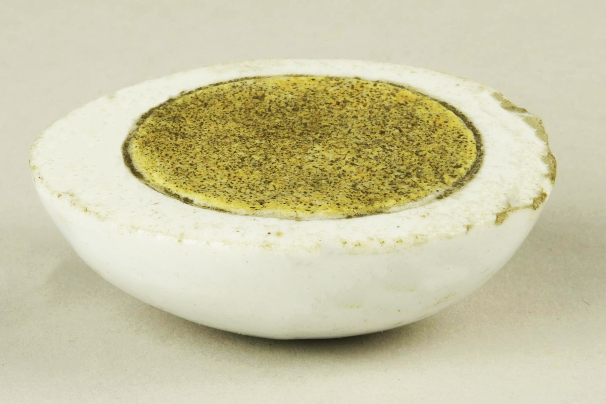 Половинка отварного яйца (обманка). Российская империя (?). Первая половина XIX в. 