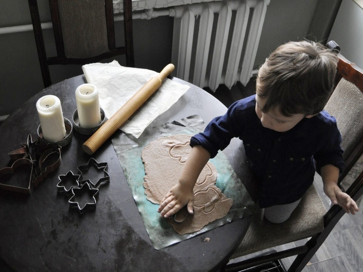 Здесь Глебу года два