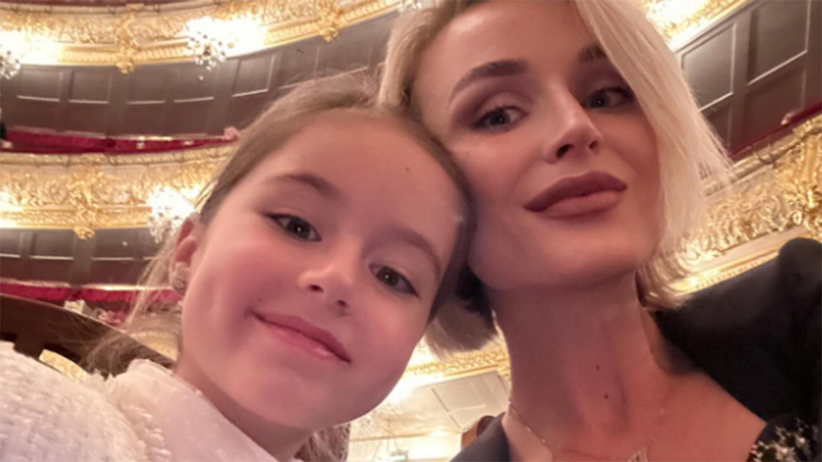 Полина Гагарина с дочкой Мией. Фото: соцсети Полины Гагариной