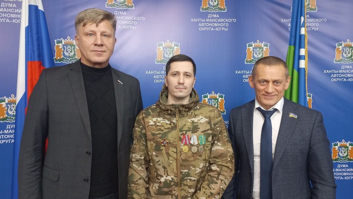    Участник специальной военной операции Михаил Попеску награжден медалью батальона «Югра»