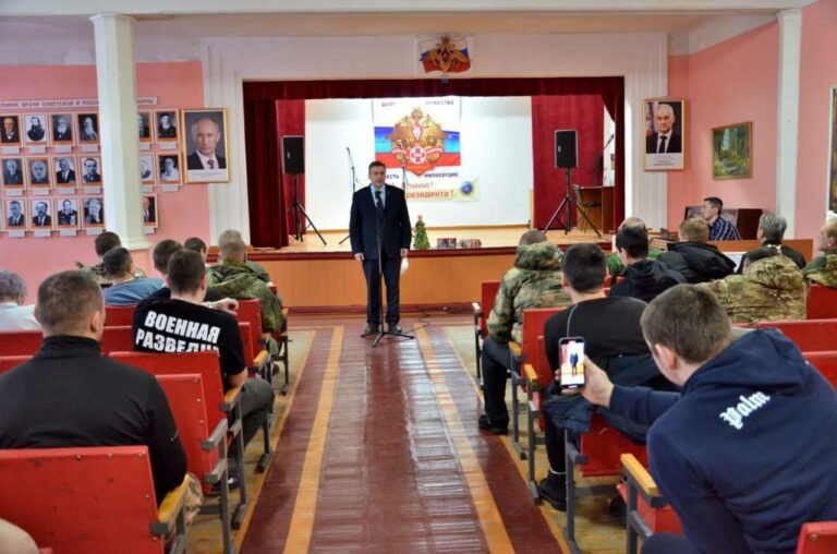    Дмитрий Кулагин поздравил с Новым годом участников СВО в Гарнизонном госпитале Кристина Просвиркина