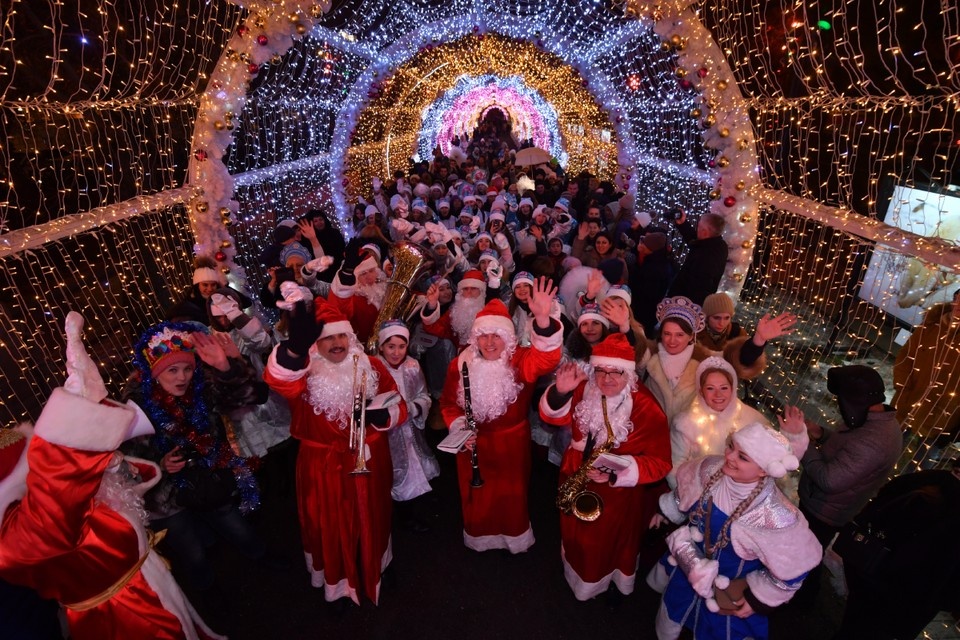    Кировчан ждут показы мультфильмов, спектакли, развлекательные программы. Виктор ГУСЕЙНОВ