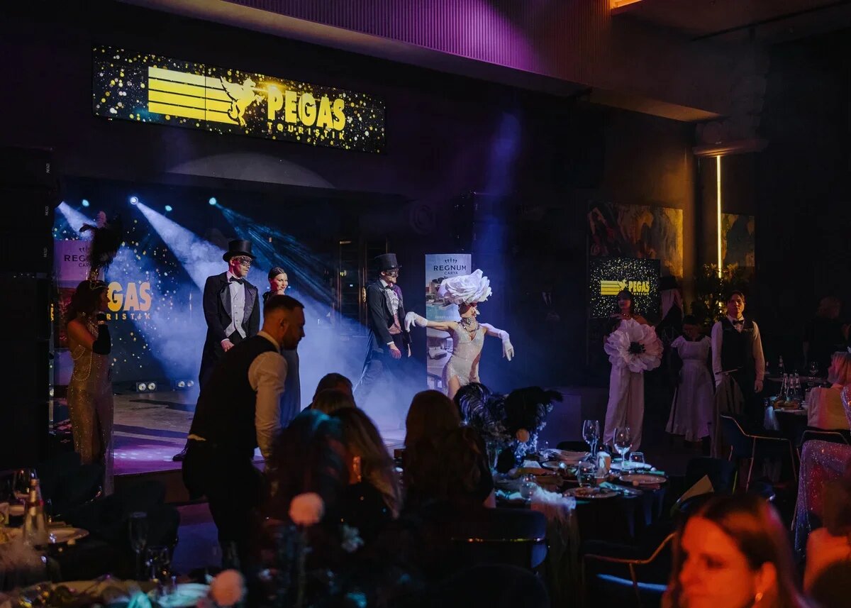    Феерическое шоу на вечере PEGAS Touristik и Regnum The Crown. Фото: PEGAS Touristik