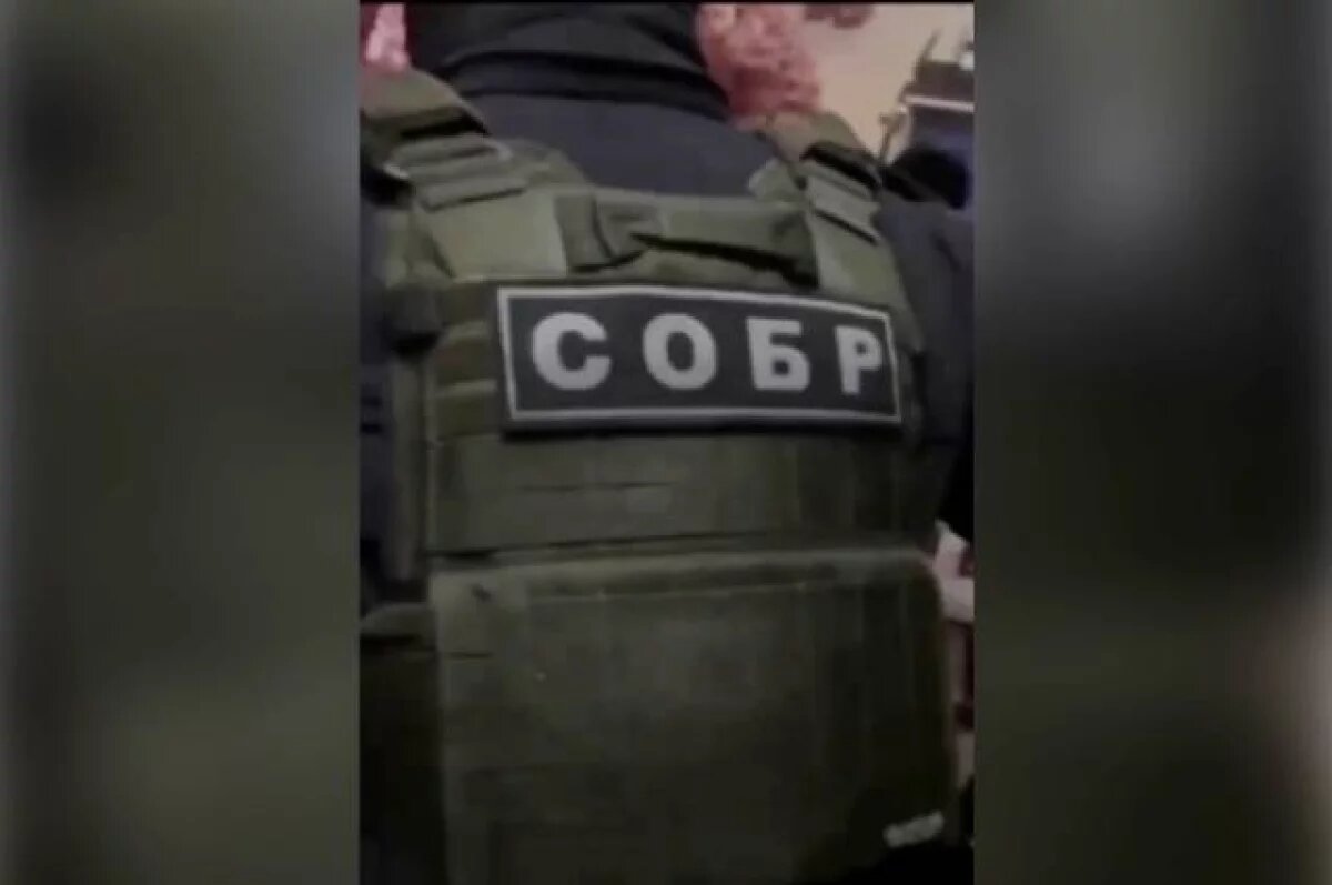    Появилось видео задержания под Тверью мужчин, укравших чужую недвижимость