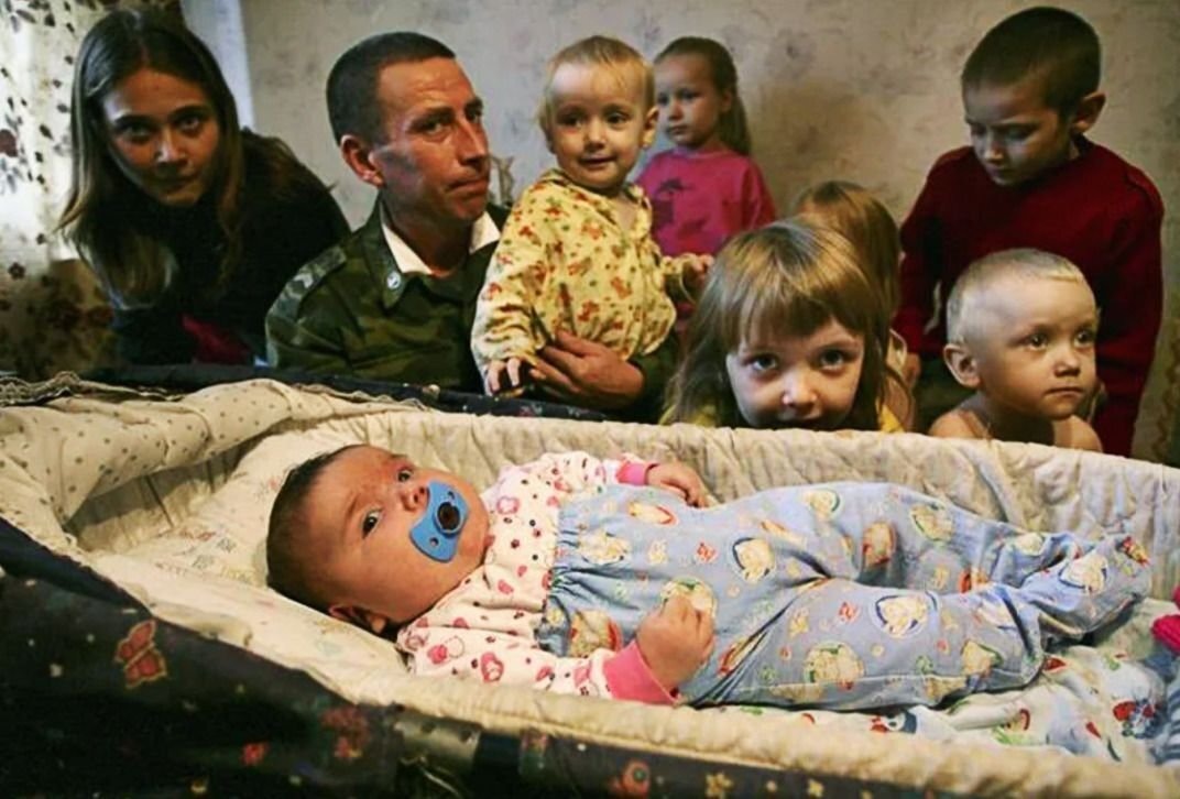 Как сейчас живет самая большой младенец России, Надежда Халина?