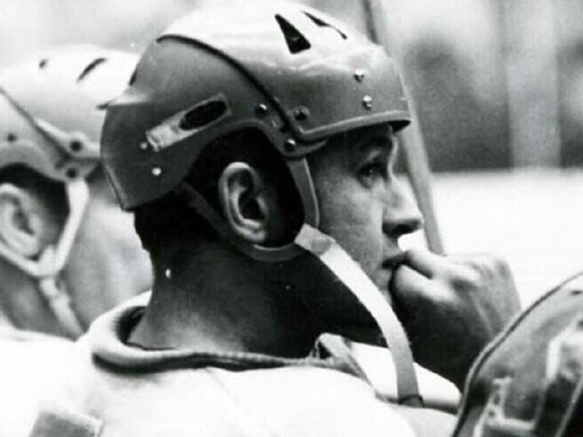    Хоккеист Валерий Кузьмин© Фото : ХК "Спартак"