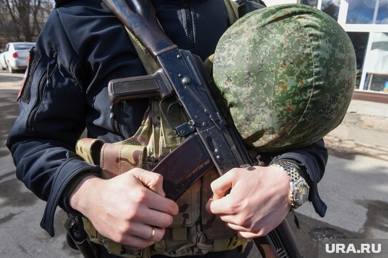 Добровольцы теперь несут полную военную ответственность, наравне с ВС РФ
Фото: Эдуард Корниенко © URA.RU