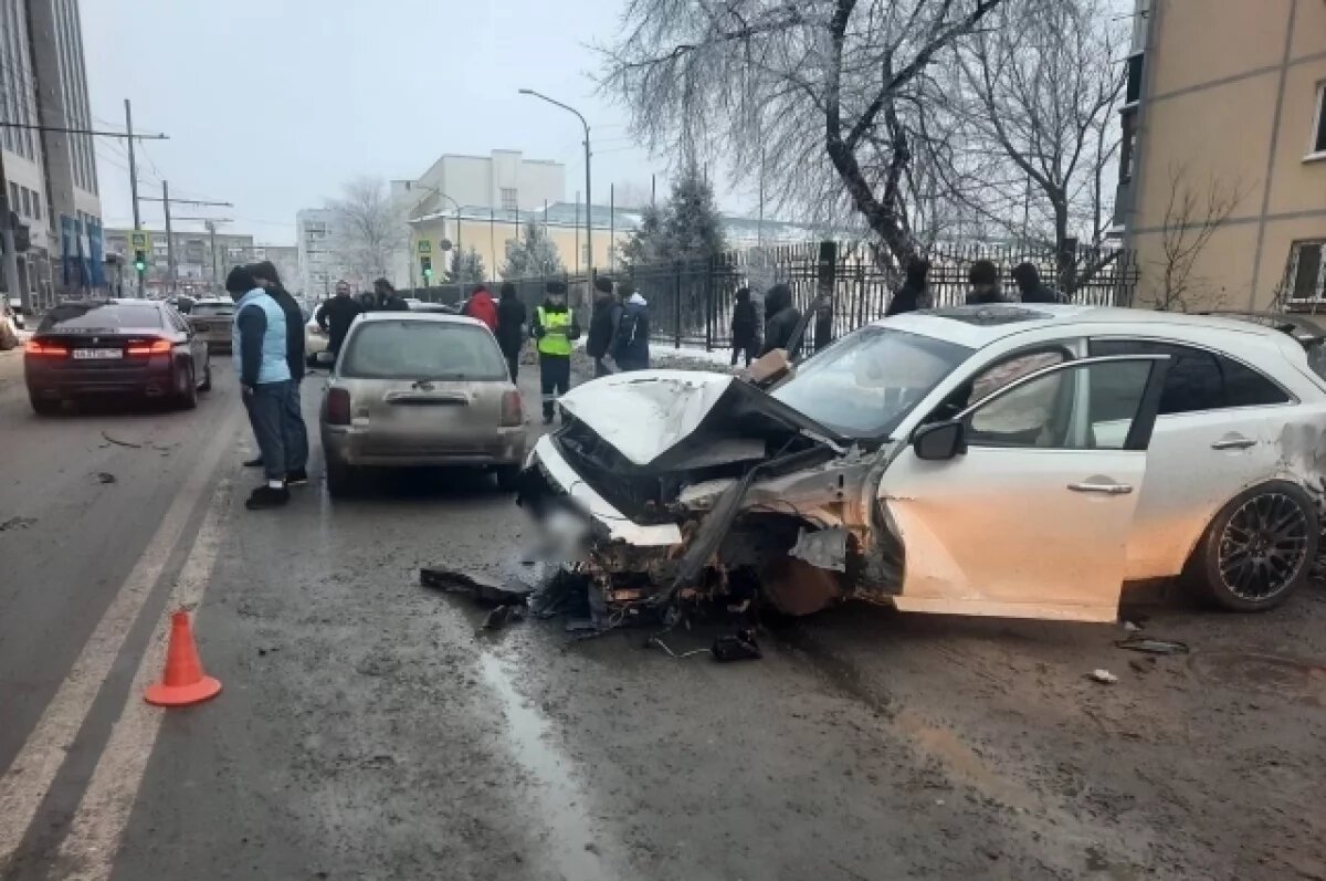    11 машин столкнулись в центре Оренбурга