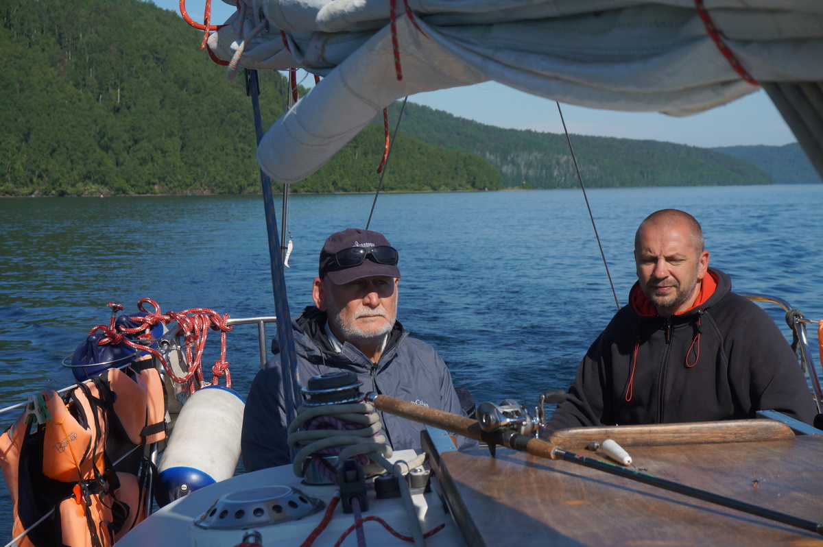 На яхте через Байкал