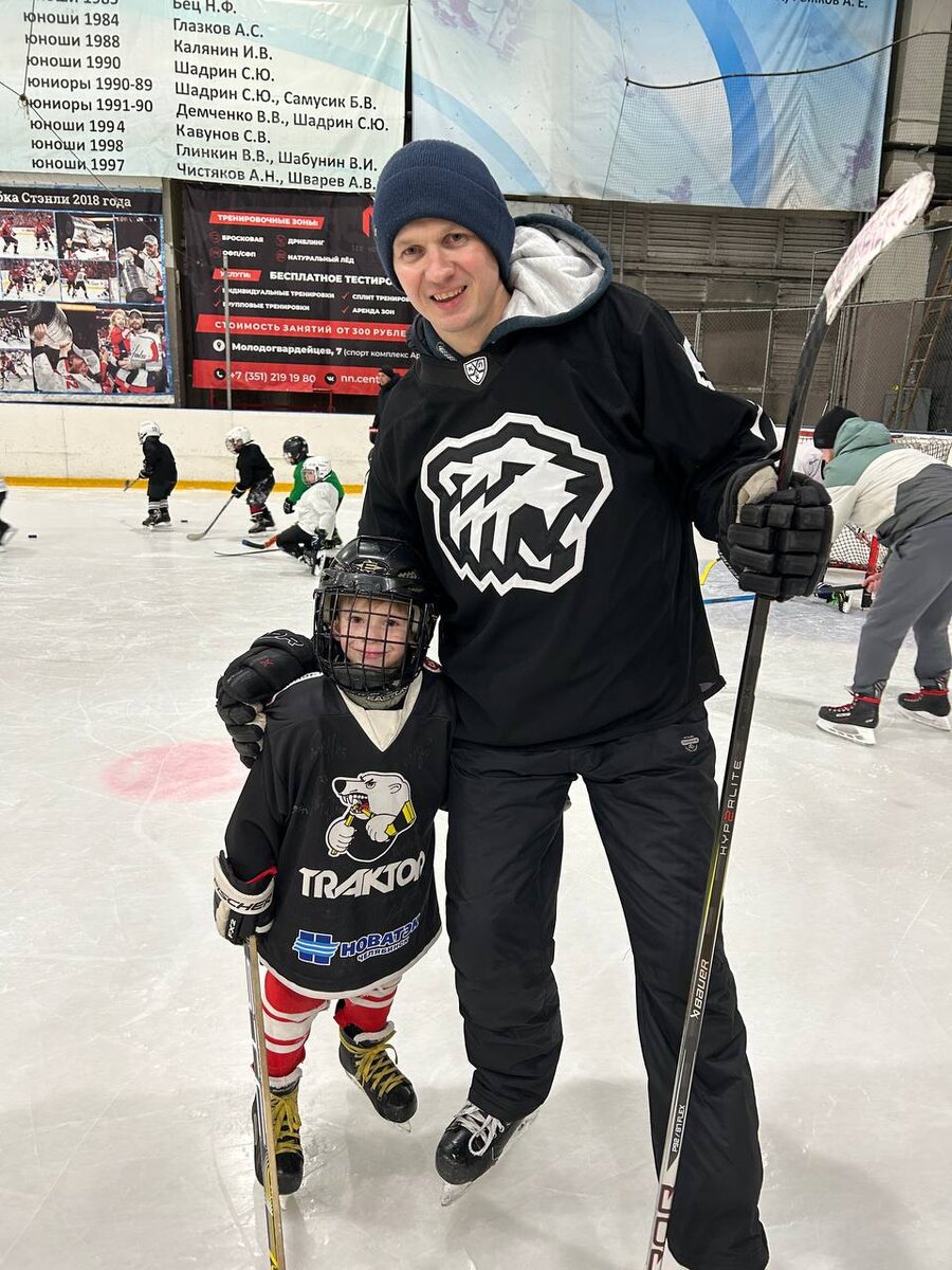 С наступаюшим! Главное, на шнурки не наступайте! 