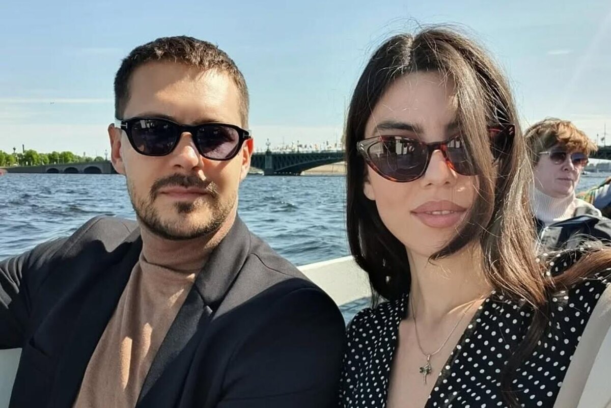    Милош Бикович с женой Иваной Малич Социальные сети