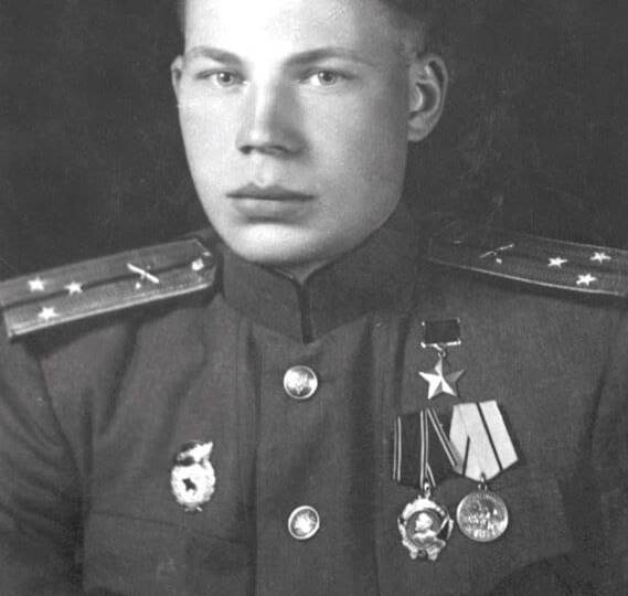Сегодня 102 года Борису Кравцову, последнему живущему Герою, удостоенному Золотой Звезды на войне
