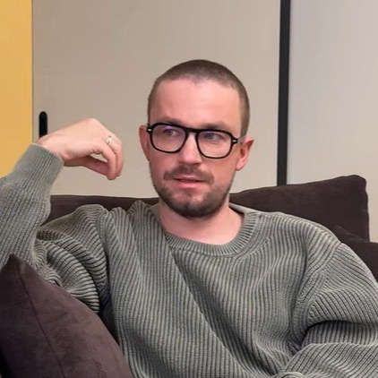     Александр Петров рассказал о спонтанном браке, съемках в Мексике и новом доме